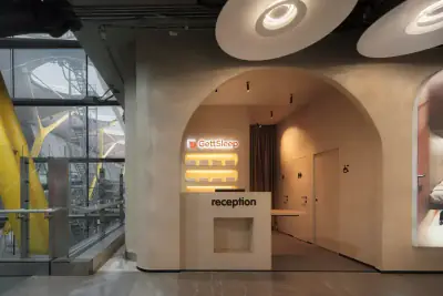 Recepción del salón de recreación GettSleep en el Aeropuerto Adolfo Suárez Madrid-Barajas (T4S), abierta 24 horas
